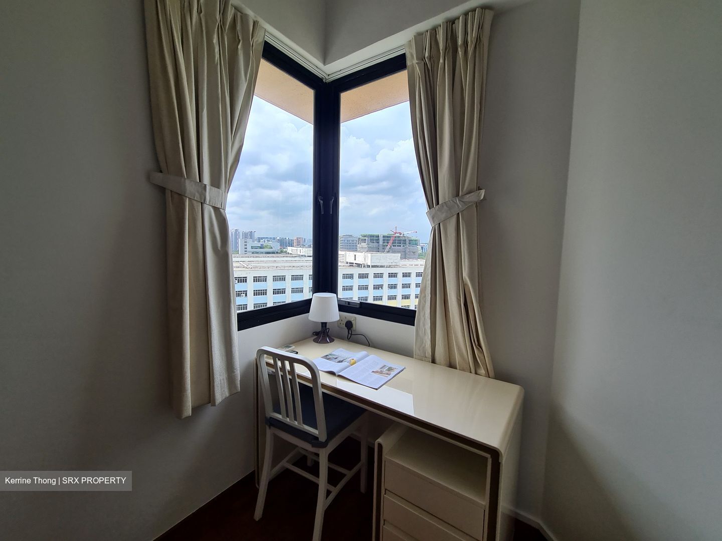 Simsville (D14), Condominium #428856091